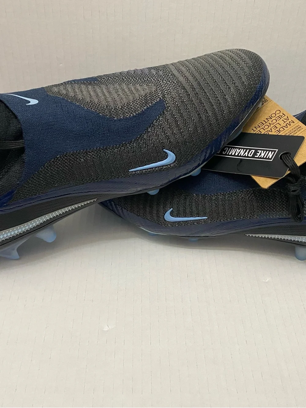 Nike Men's Black & Navy Slip-On phantom 6 Elite Soccer Cleats sz 11. New w/ tag